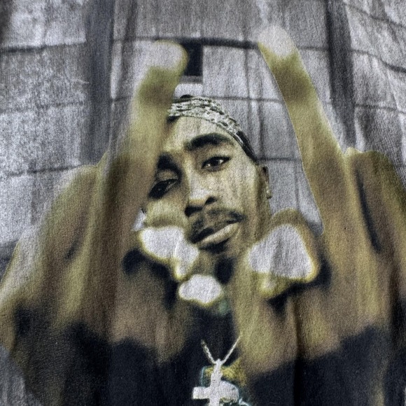 Tupac Shirt Mens XL Black Me Against The World Rap Hip Hop Graphic Tee 2010 - Picture 2 of 10